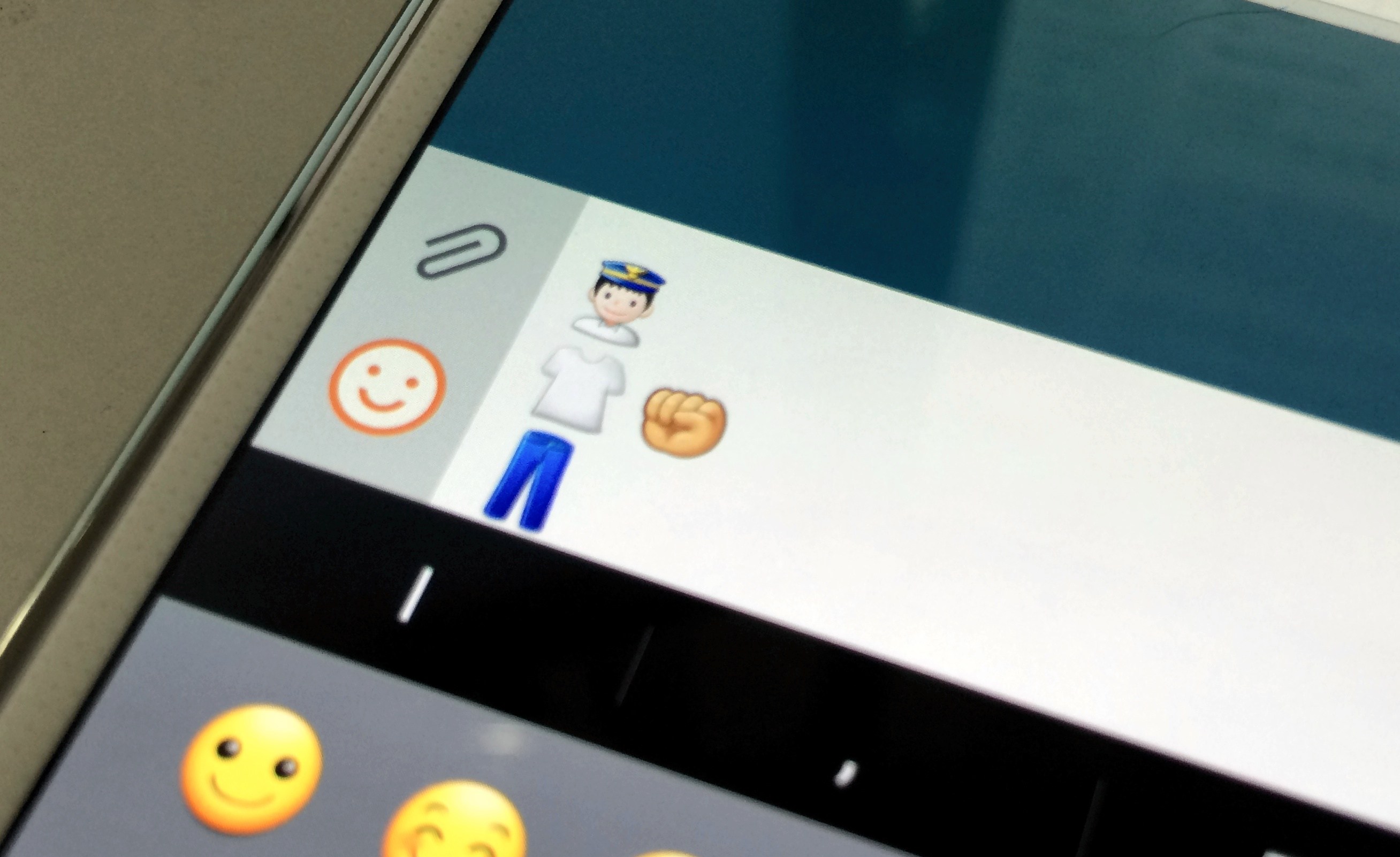 aplikasi emoji android