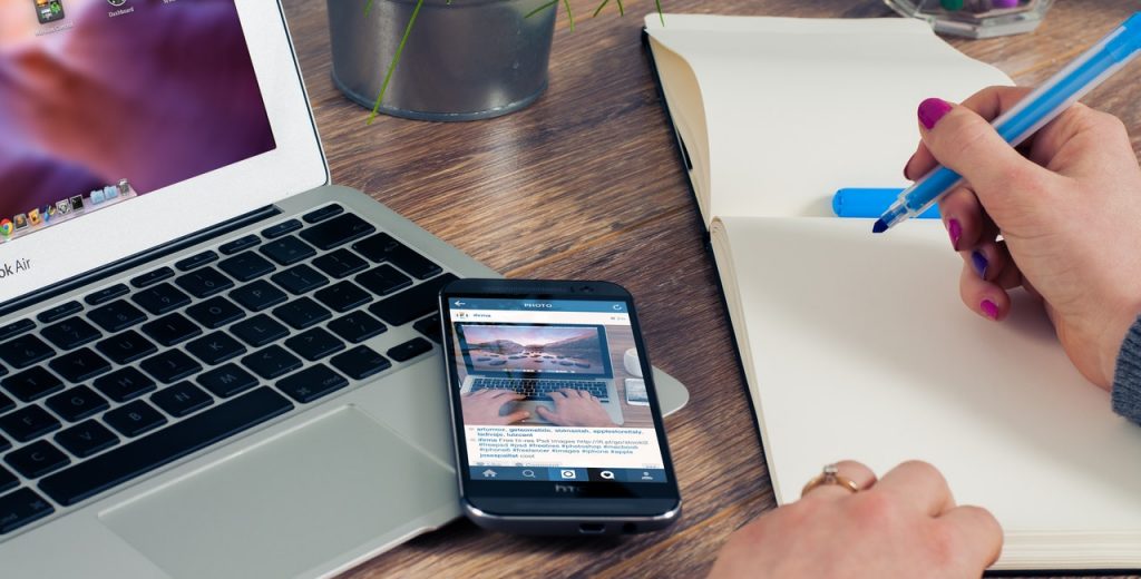 5 Aplikasi Menggambar Terbaik untuk Android - Androbuntu