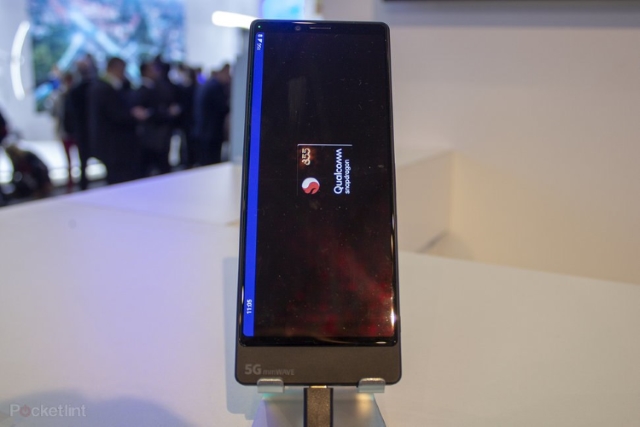 Deretan Ponsel 5G yang Diperkenalkan di Ajang MWC 2019 by Androbuntu 8